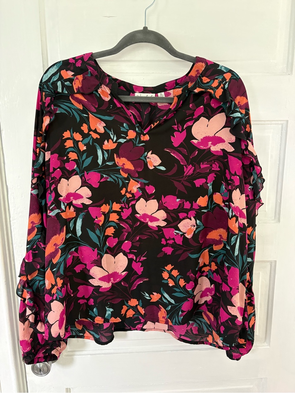 Women's Floral V-Neck Blouse